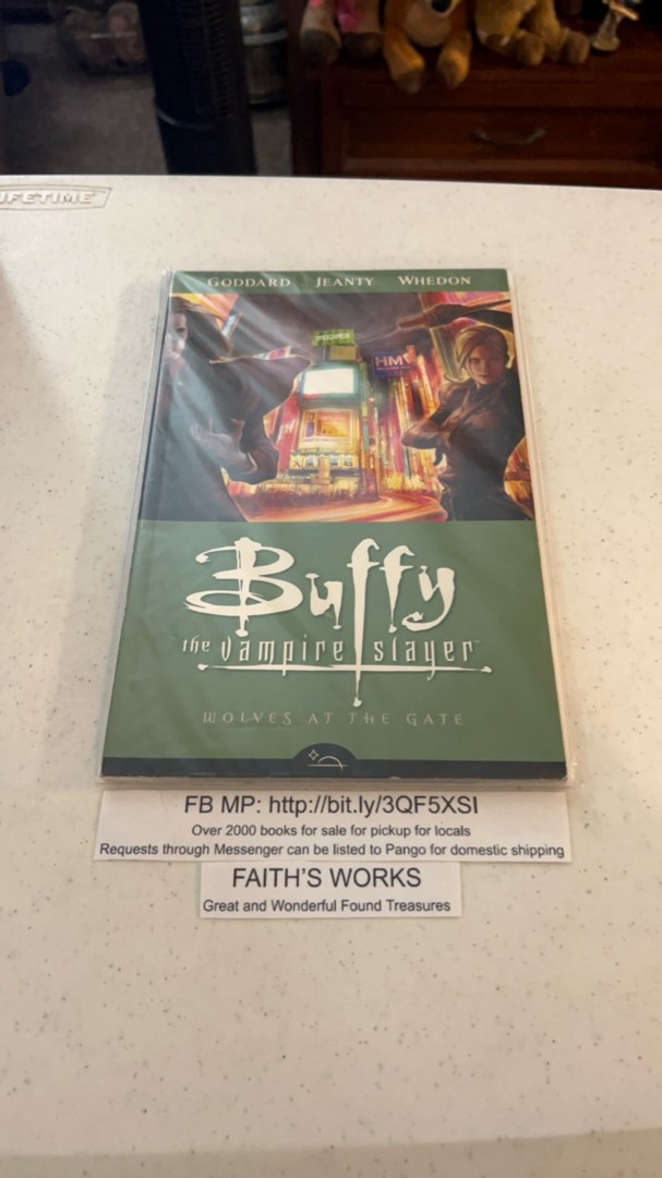 Buffy the Vampire Slayer Season 8 Volume 3: Wolves at the Gate
