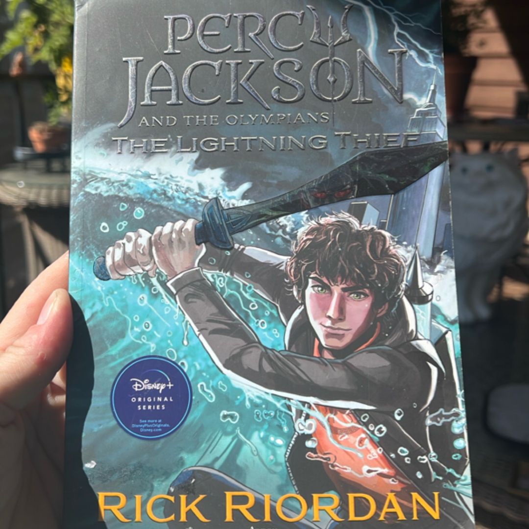 Percy Jackson and the Olympians the Lightning Thief the Graphic Novel (paperback)