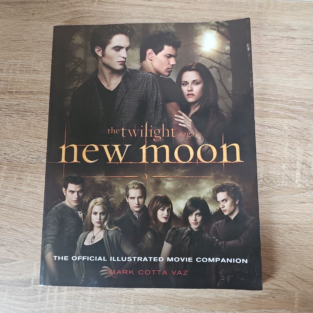New Moon: the Official Illustrated Movie Companion
