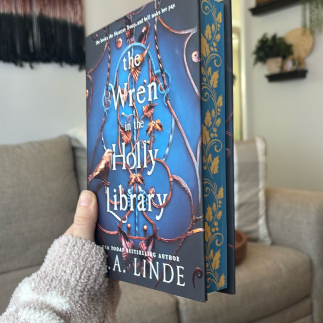 The Wren in the Holly Library (Deluxe Limited Edition)