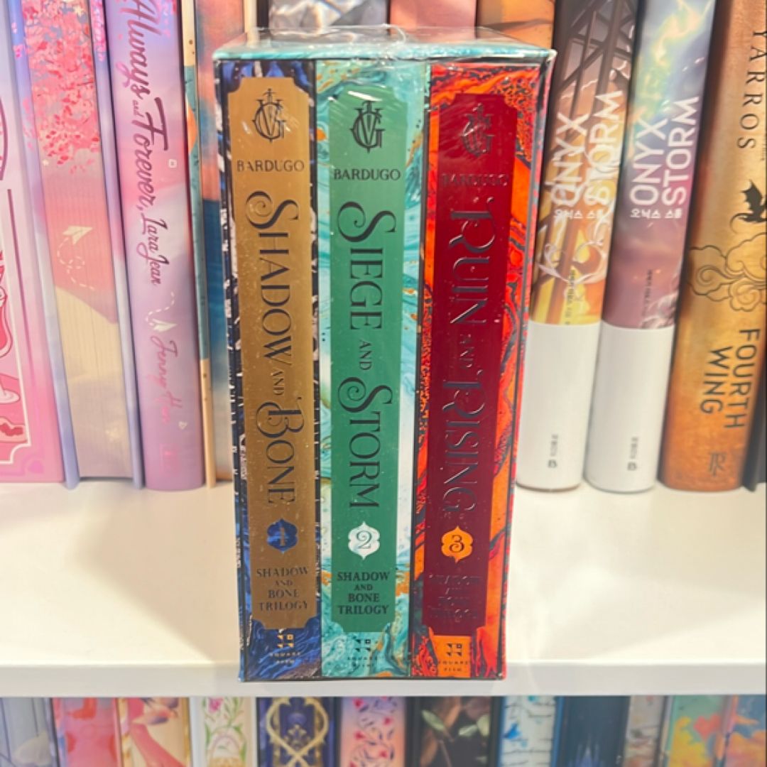 The Shadow and Bone Trilogy Boxed Set