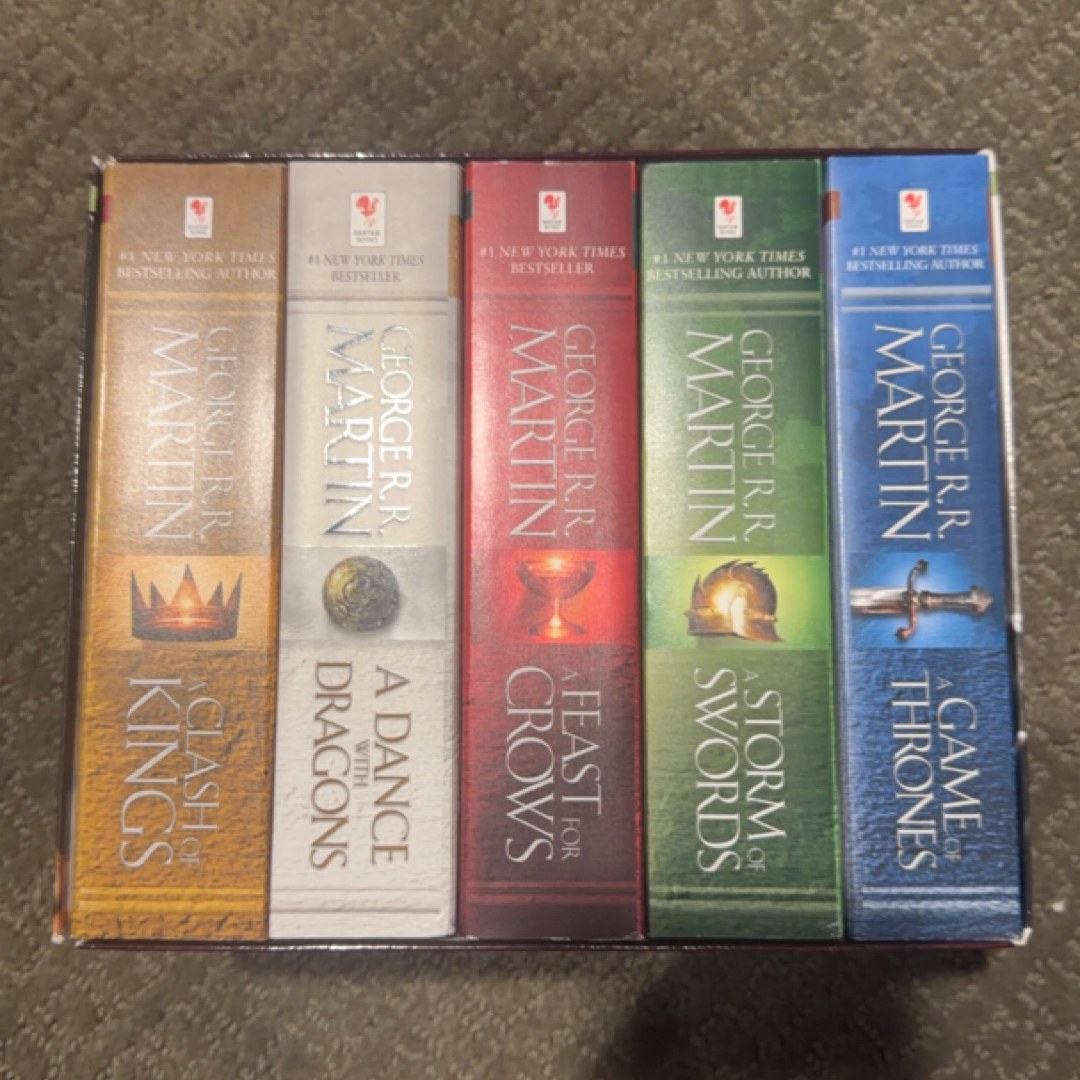 George R. R. Martin's a Game of Thrones 5-Book Boxed Set (Song of Ice and Fire Series)