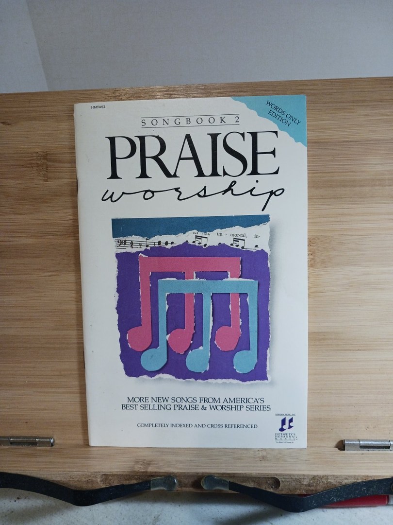 Praise worship songbook 2. P240