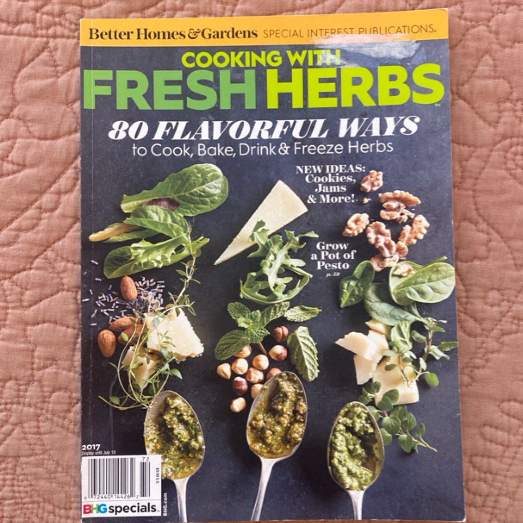 Better Homes and Gardens Cooking with Fresh Herbs (2017)