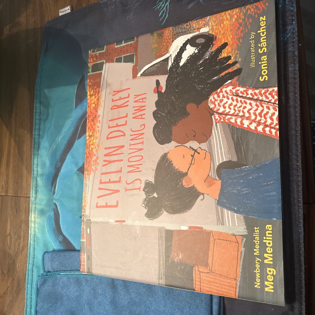 Evelyn Del Rey Is Moving Away