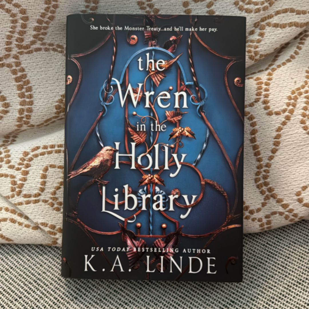 The Wren in the Holly Library (Deluxe Limited Edition)