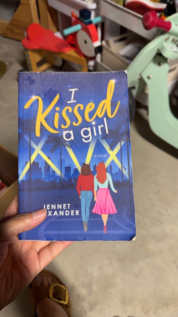 I Kissed a Girl