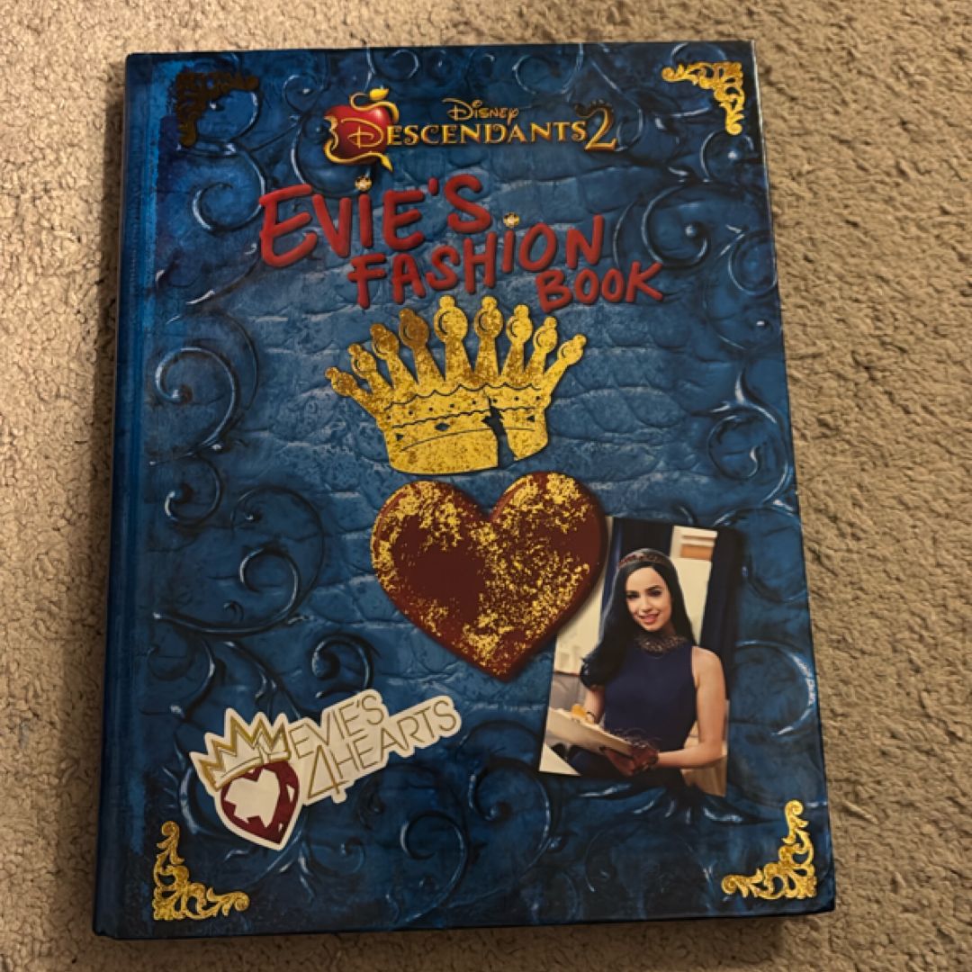 Descendants 2 Evie's Fashion Book