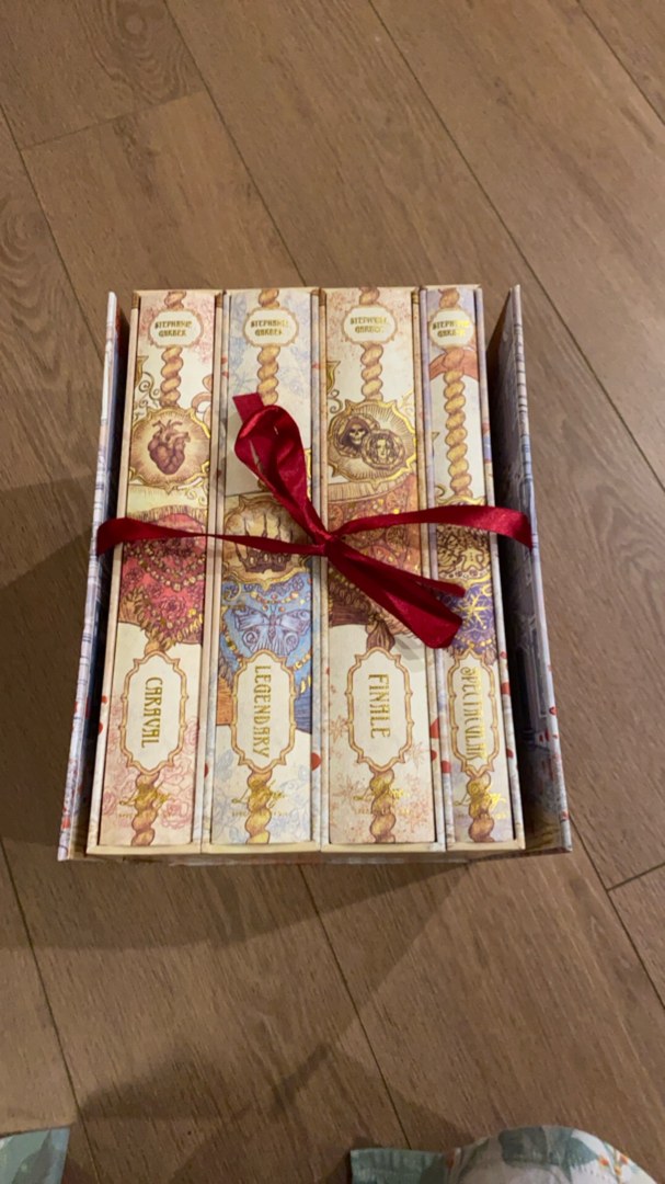 Caraval litjoy boxset