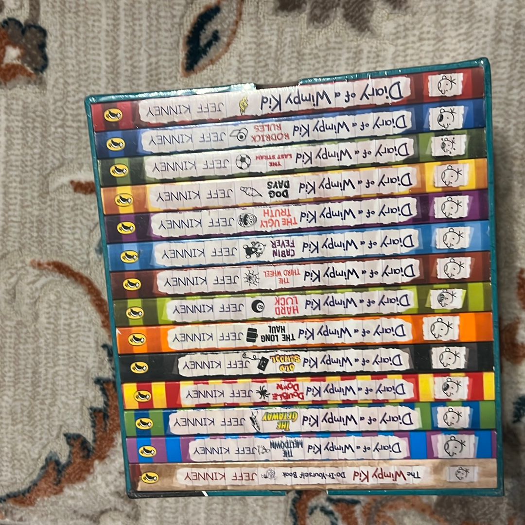 Diary of a Wimpy Kid Box of Books (Books 1-10)