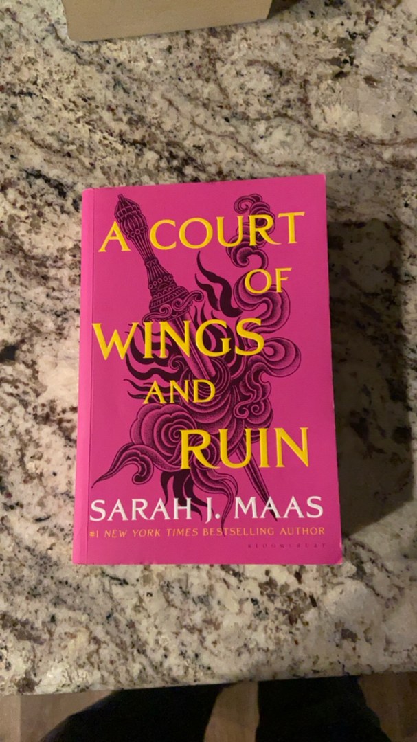 A Court of Wings and Ruin