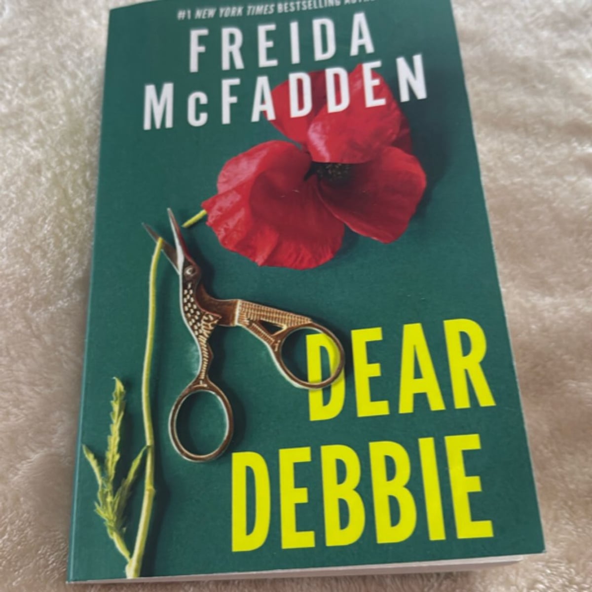 Dear Debbie by Freida McFadden, Paperback | Pangobooks