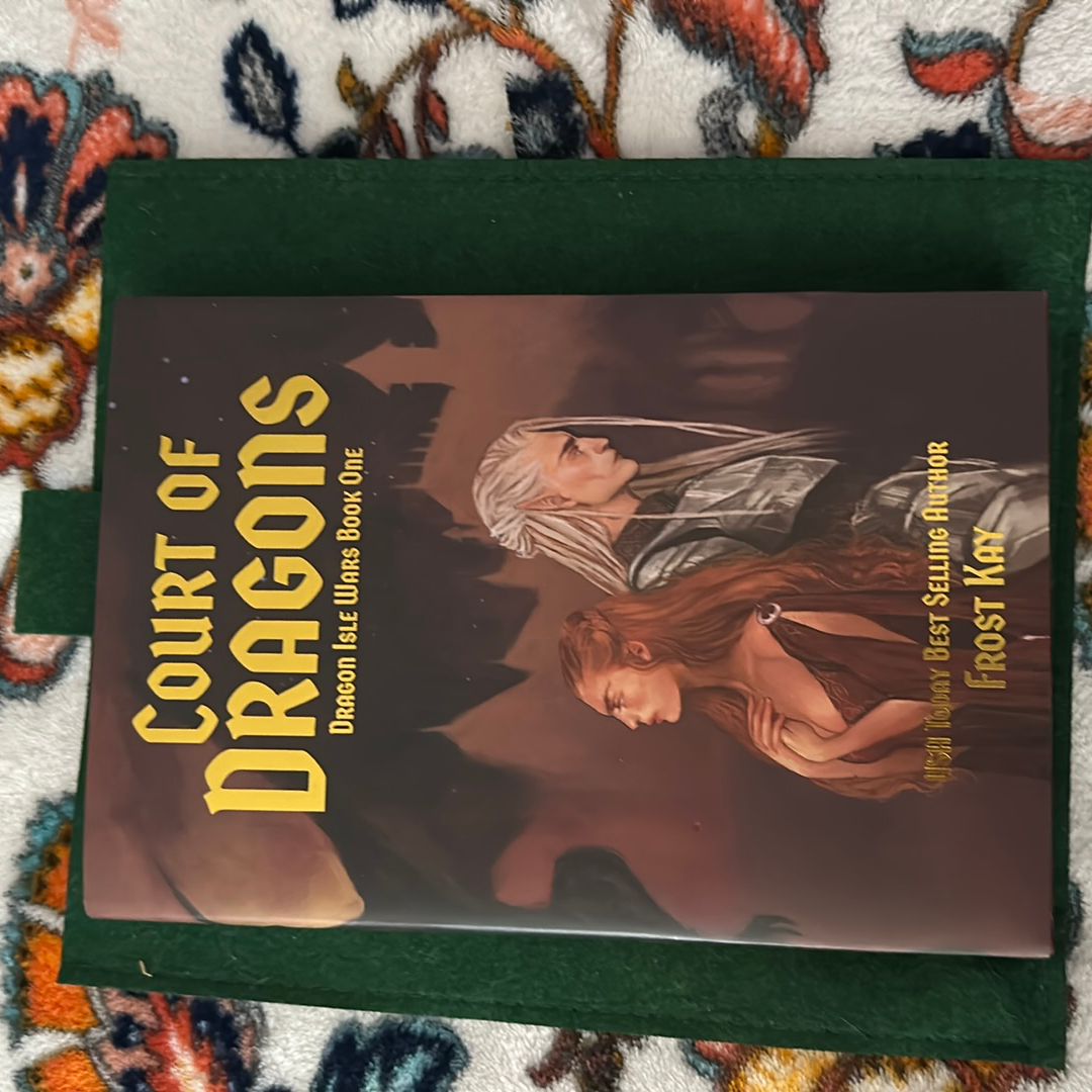 Court of Dragons (Dragon Isle Wars Book 1)