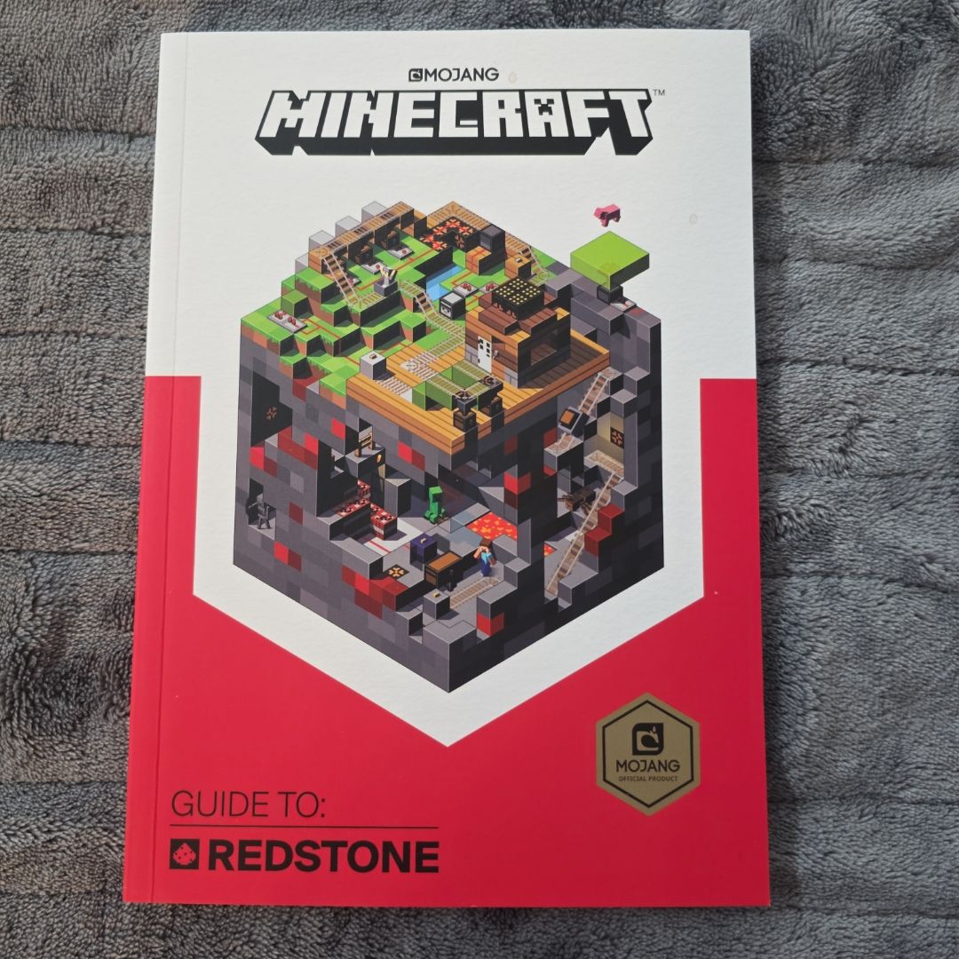 Minecraft: Guide Collection 4-Book Boxed Set by Mojang AB, The Official ...