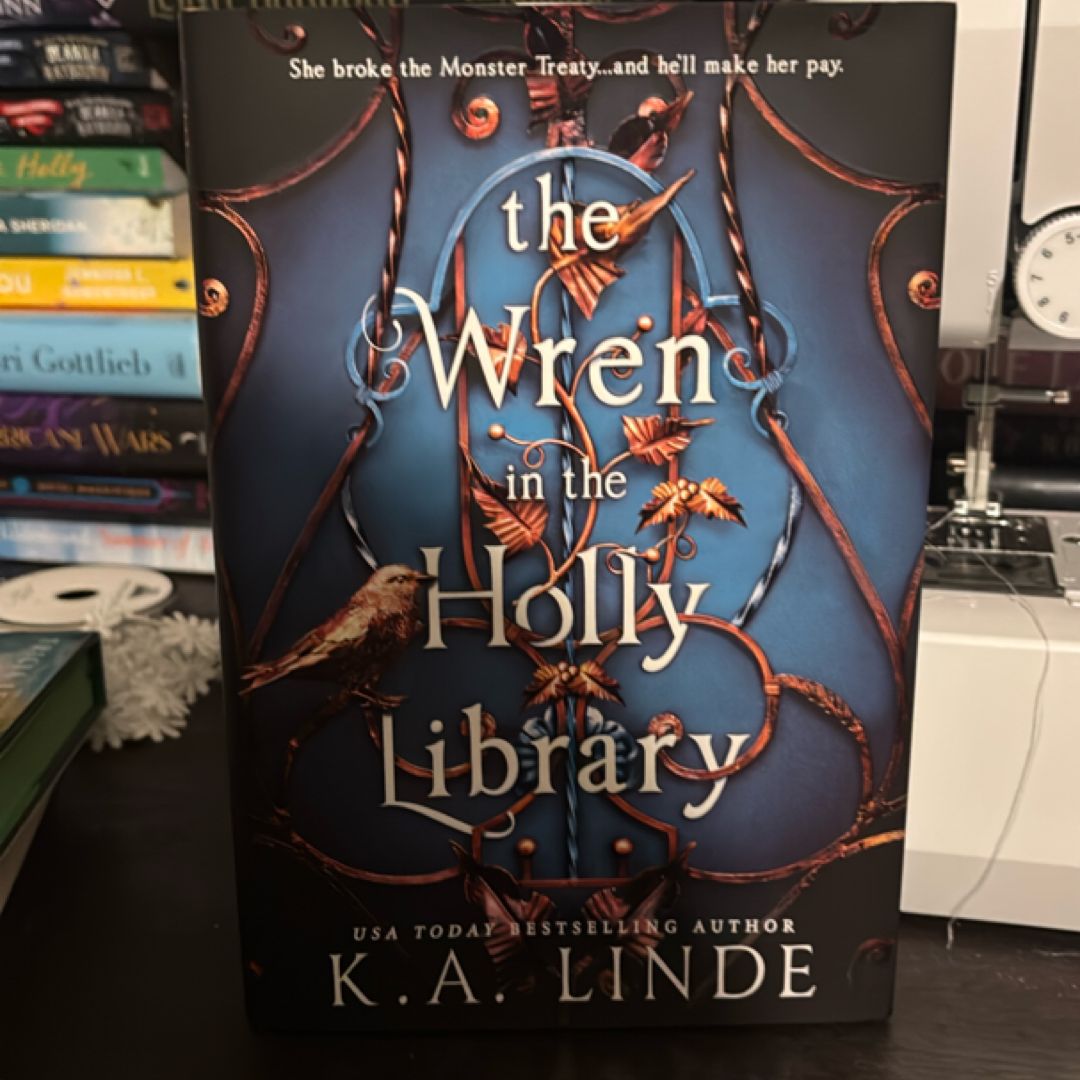 The Wren in the Holly Library (Deluxe Limited Edition)