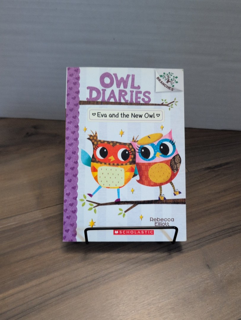 Owl Diaries #4 Eva and the New Owl
