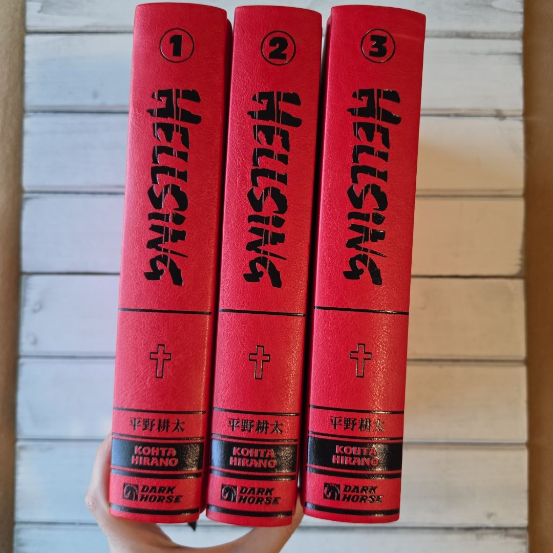 Hellsing Deluxe Volume 1 by Kohta Hirano