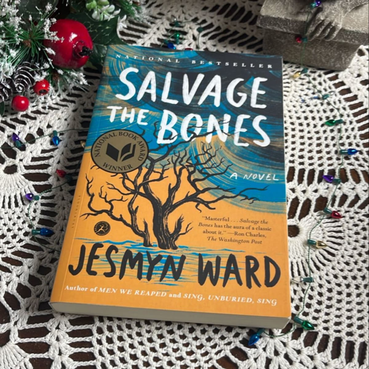 Salvage the Bones by Jesmyn Ward, Paperback | Pangobooks