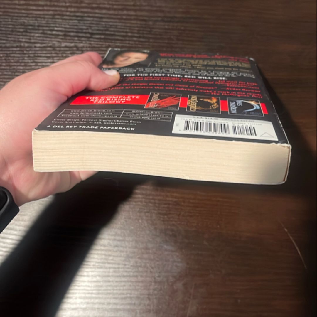 Red Rising by Pierce Brown, Paperback | Pangobooks
