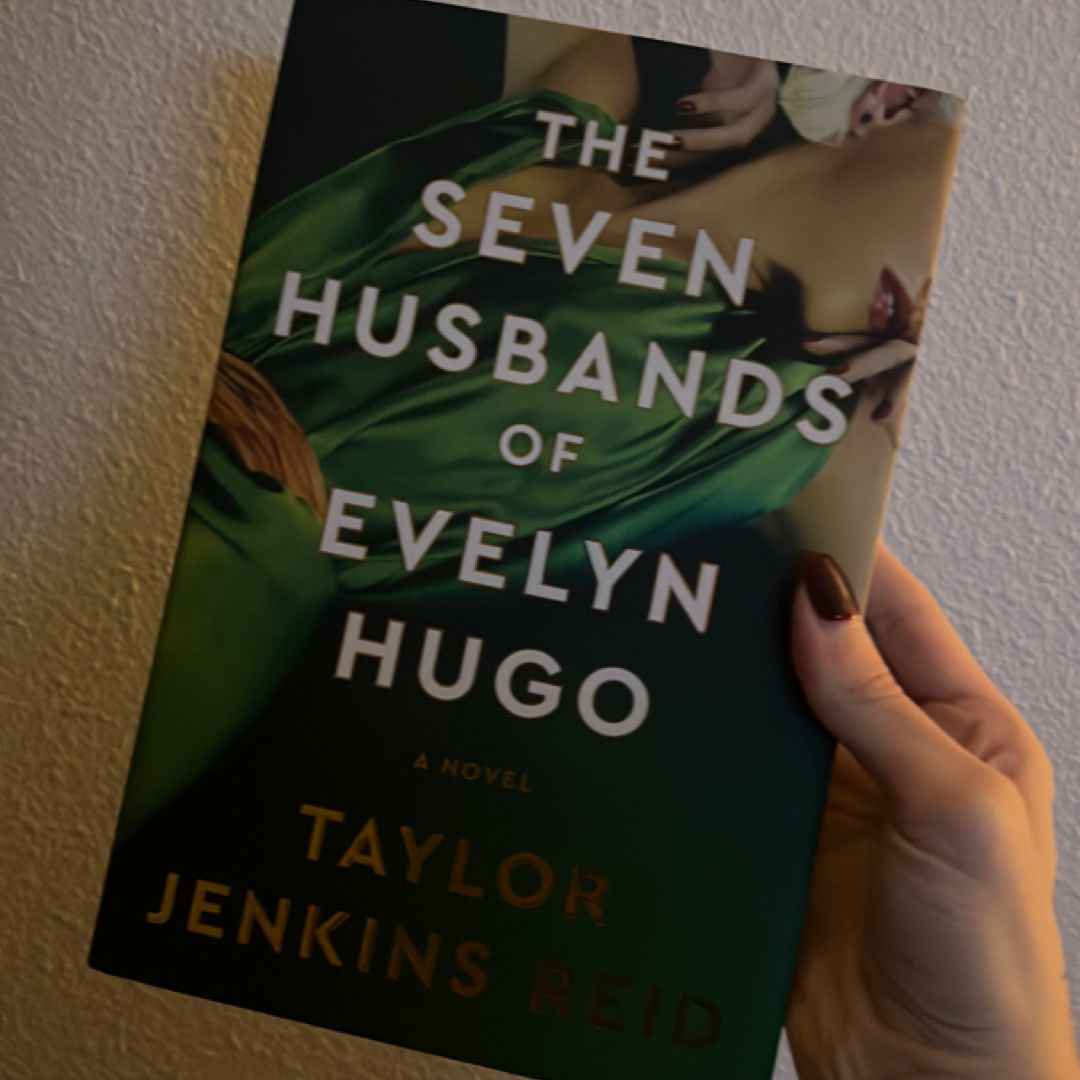 The Seven Husbands of Evelyn Hugo: Deluxe Edition Hardcover