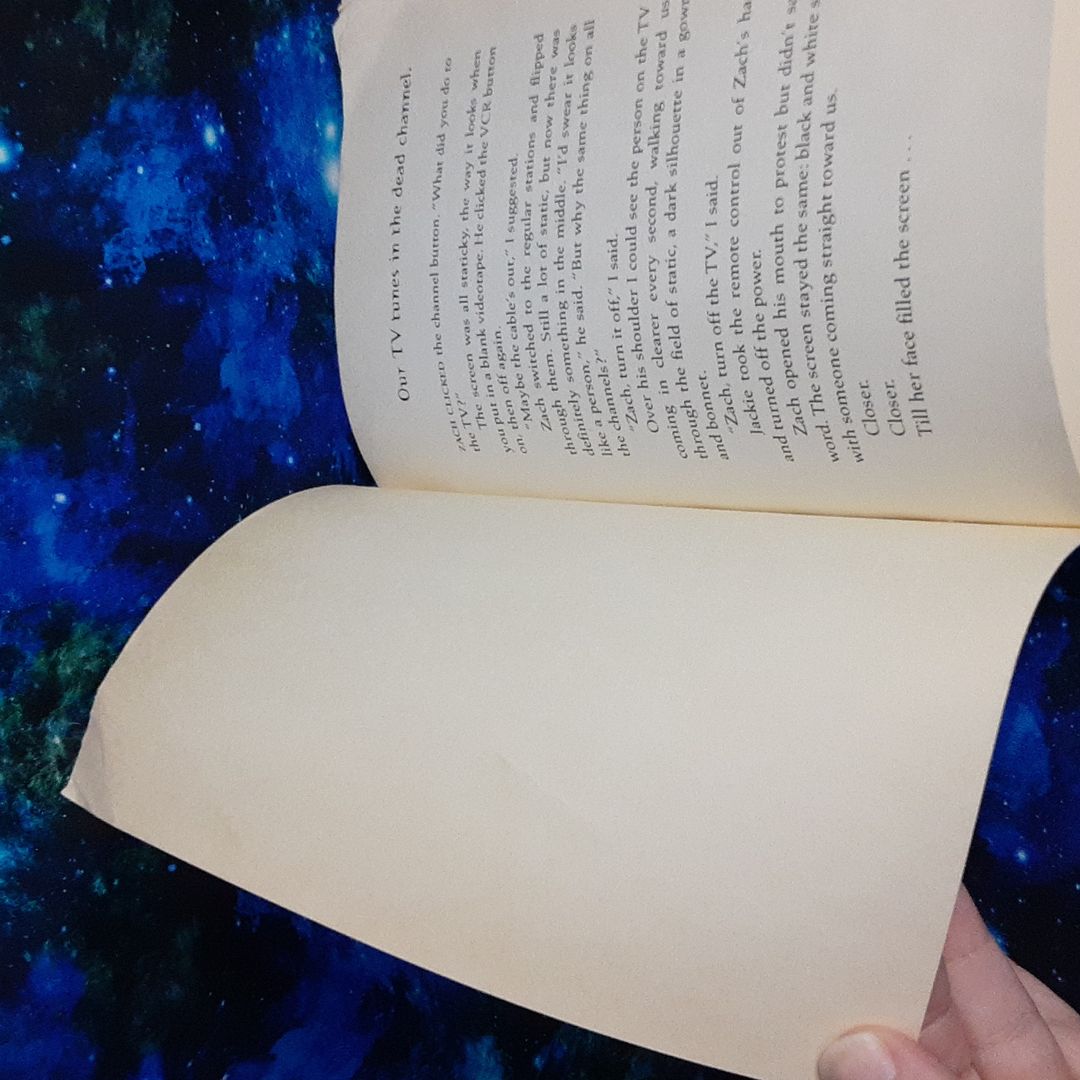 There's a Dead Person Following My Sister Around