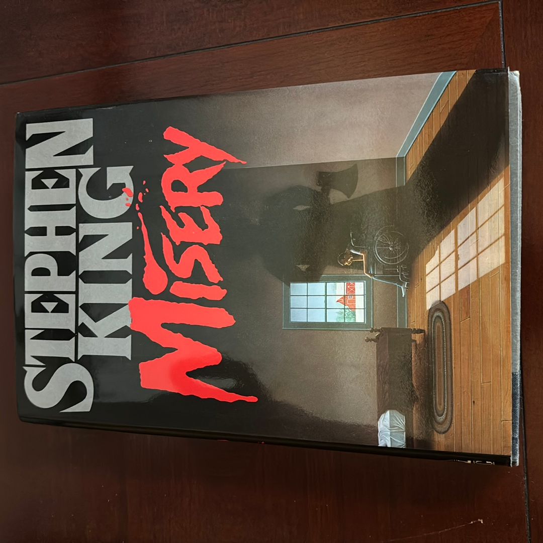 Misery by Stephen King, Hardcover | Pangobooks