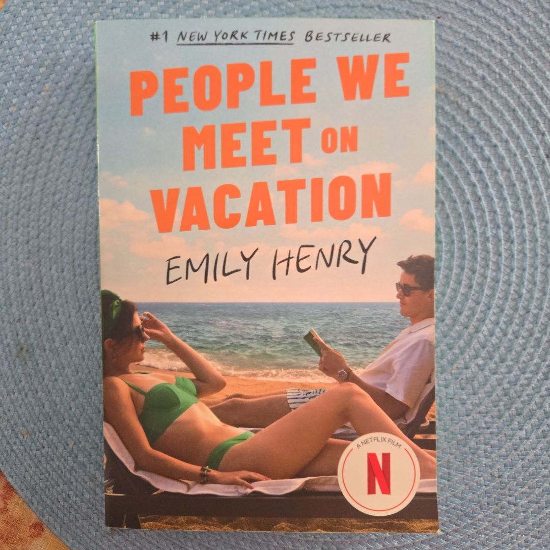 People We Meet on Vacation: Collector's Edition (Netflix Tie-In)
