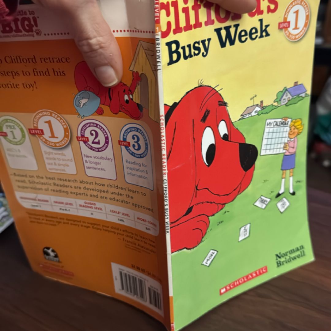 Clifford's Busy Week