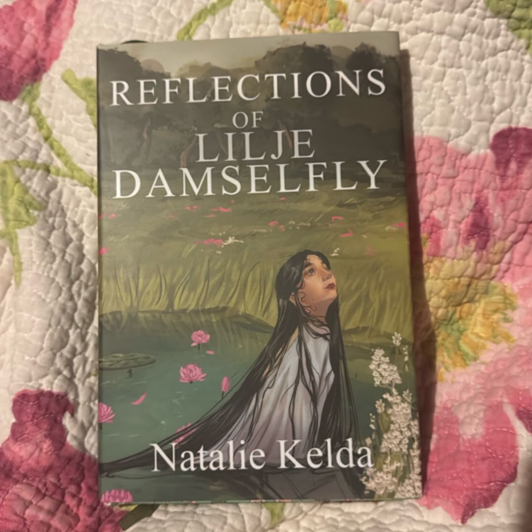 Reflections of Lilje Damselfly
