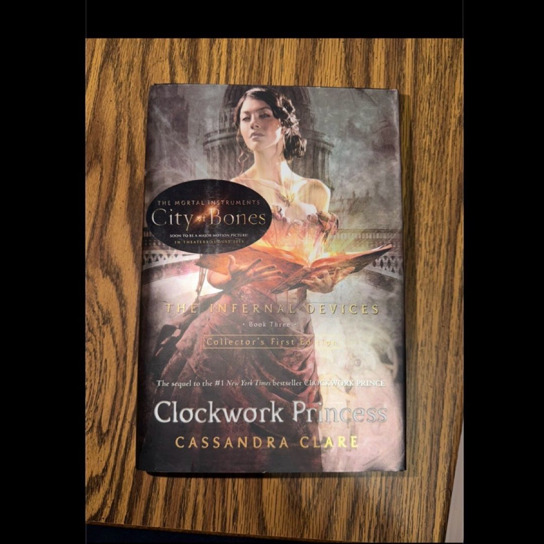 Clockwork Princess- Collectors First Edition