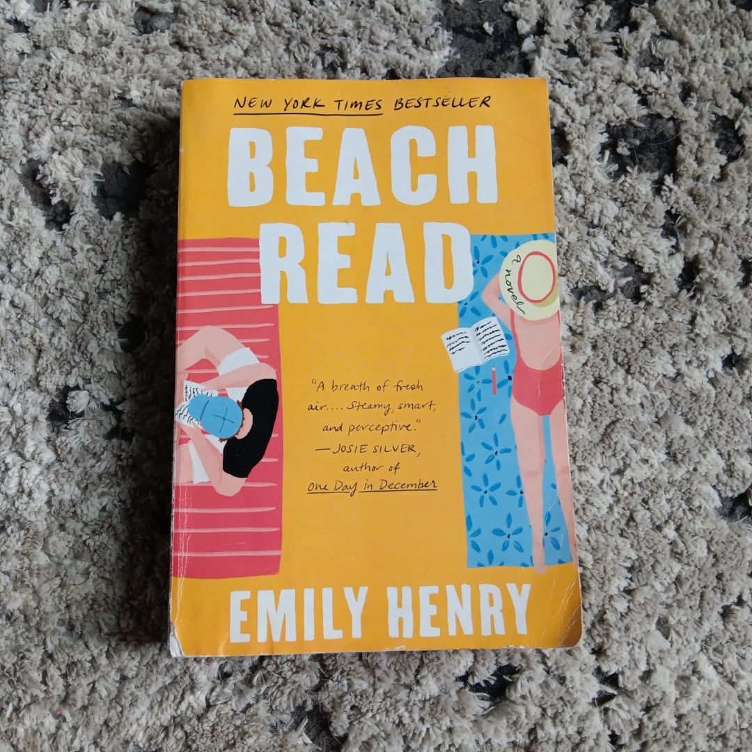 Beach Read by Emily Henry, Paperback | Pangobooks
