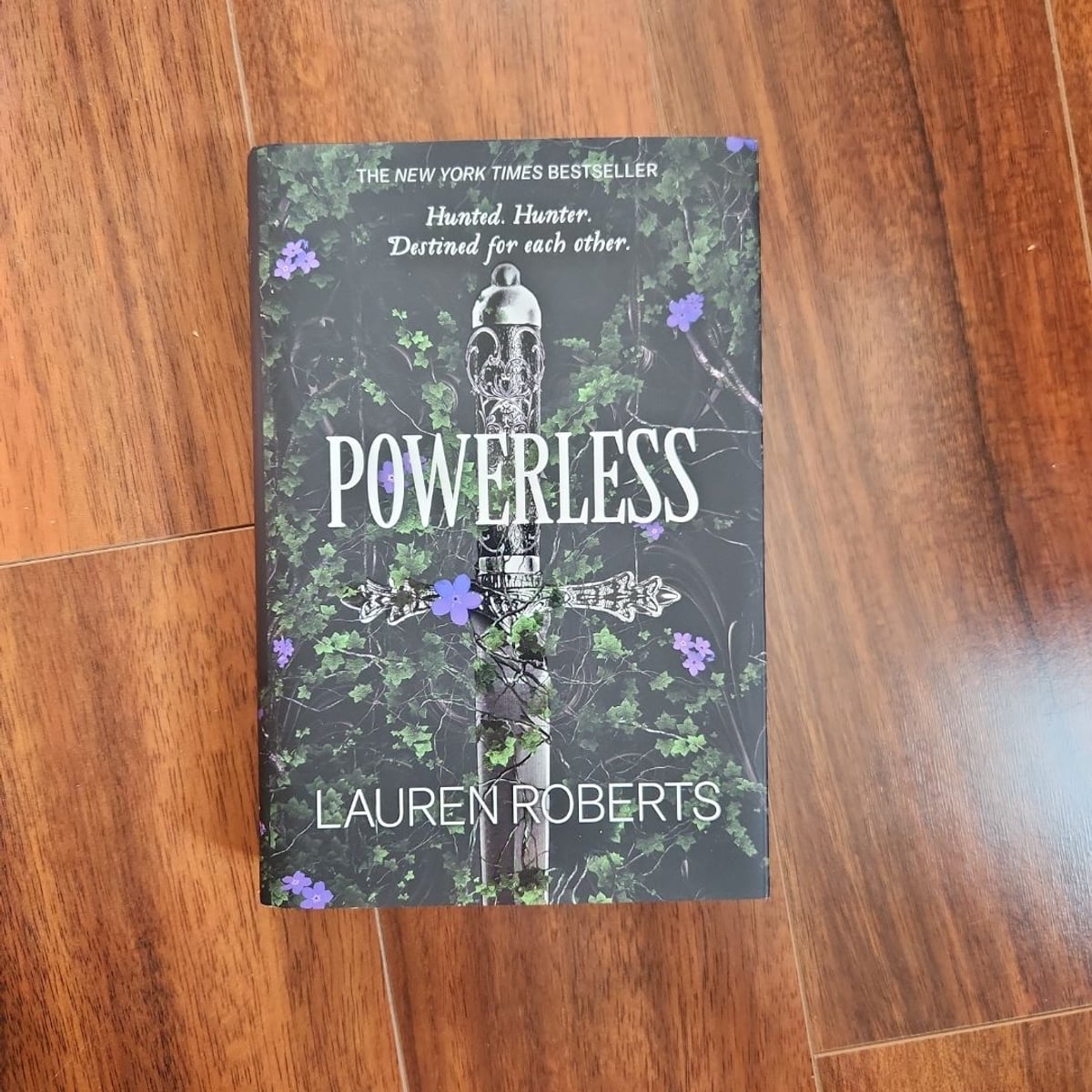 Powerless by Lauren Roberts, Hardcover | Pangobooks
