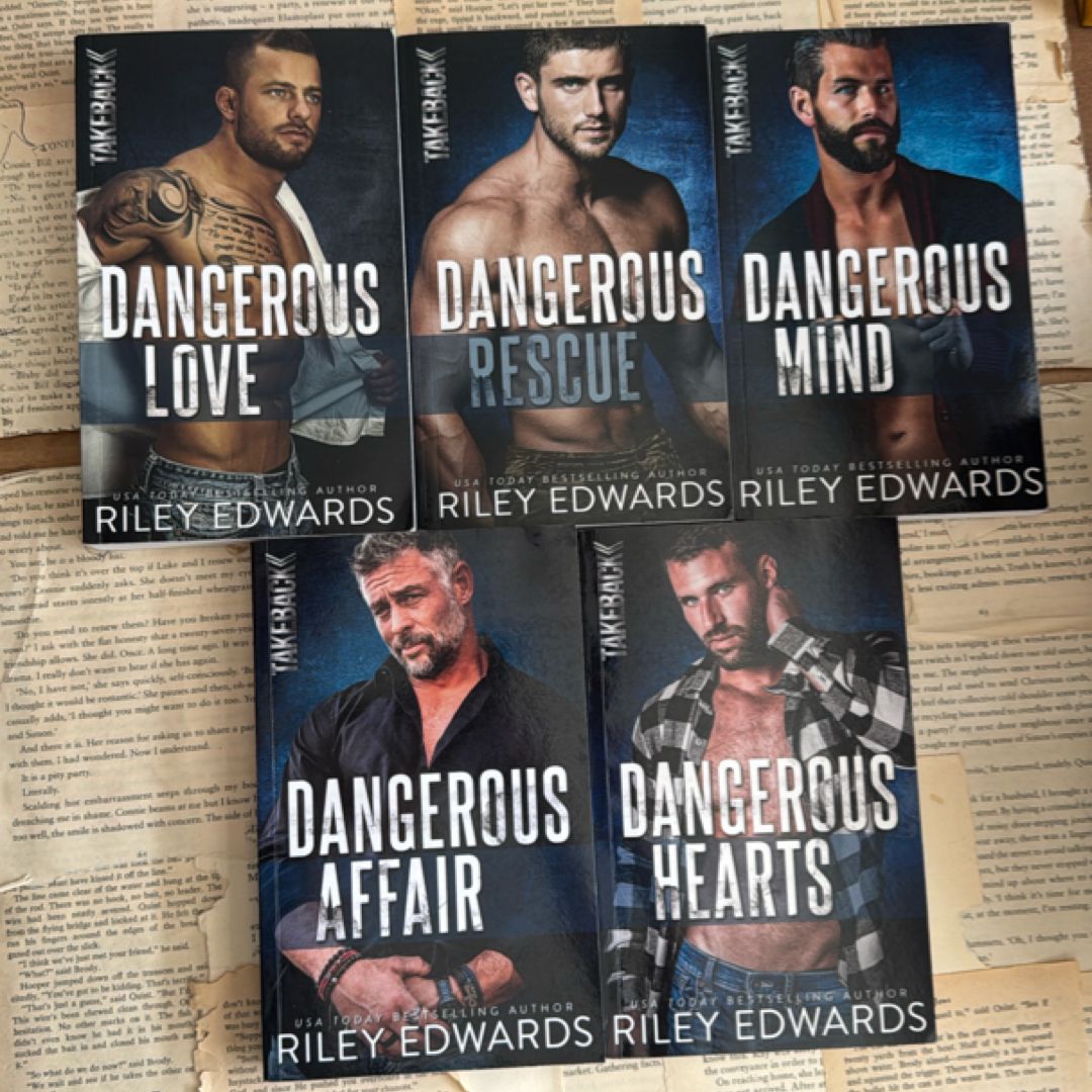 Takeback Bundle by Riley Edwards, Paperback | Pangobooks