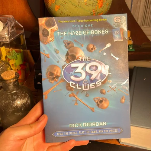 39 Clues: the Maze of Bones: a Graphic Novel (39 Clues Graphic Novel #1)