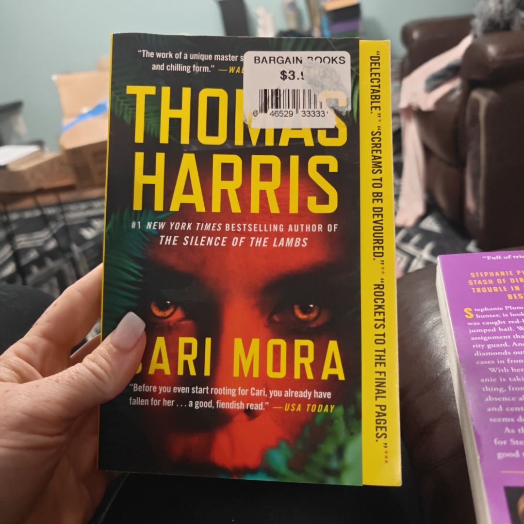 Cari Mora 