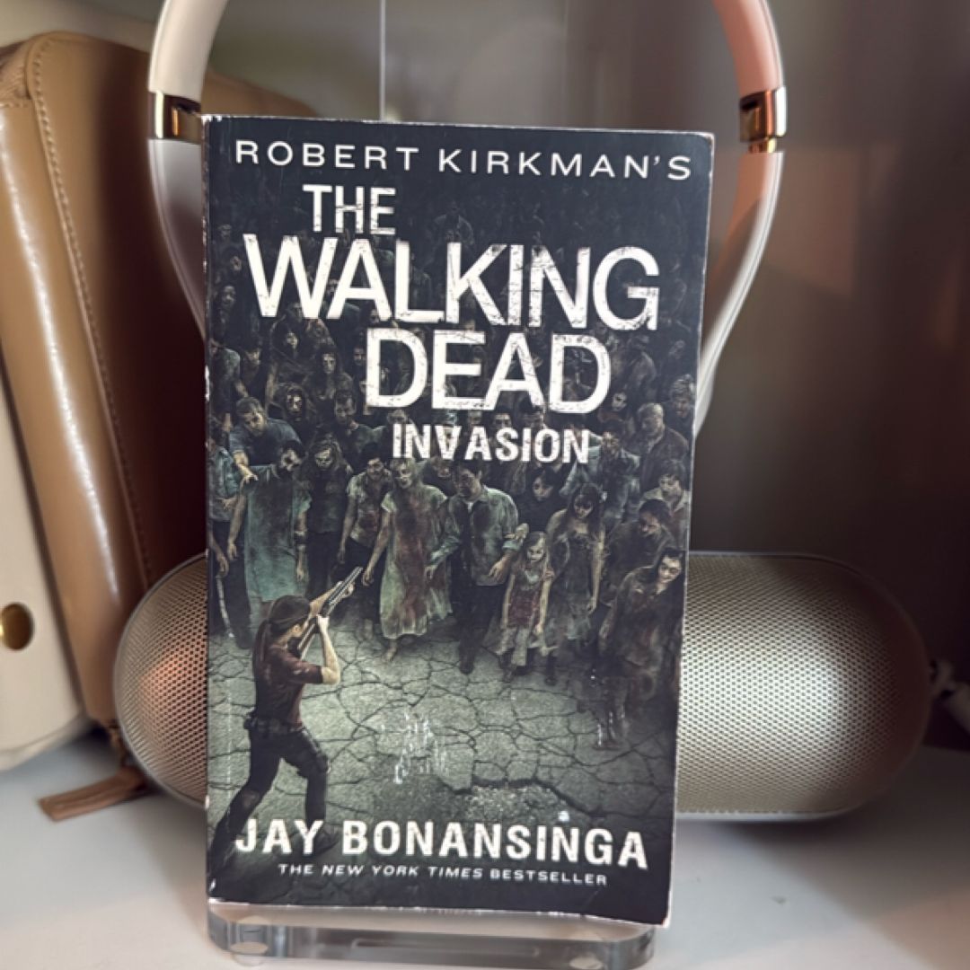 Robert Kirkman's the Walking Dead: Invasion
