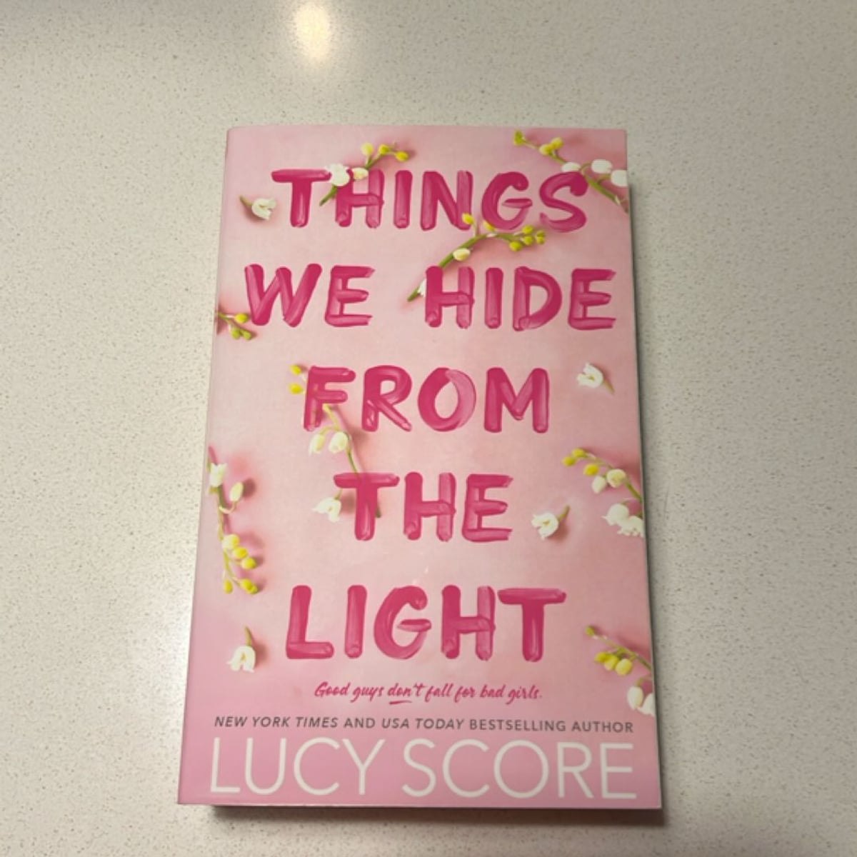 Things We Hide from the Light by Lucy Score, Paperback | Pangobooks