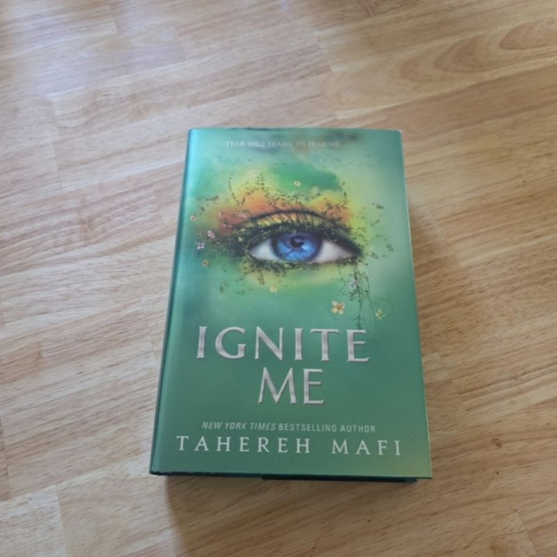 Ignite Me by Tahereh Mafi, Hardcover | Pangobooks