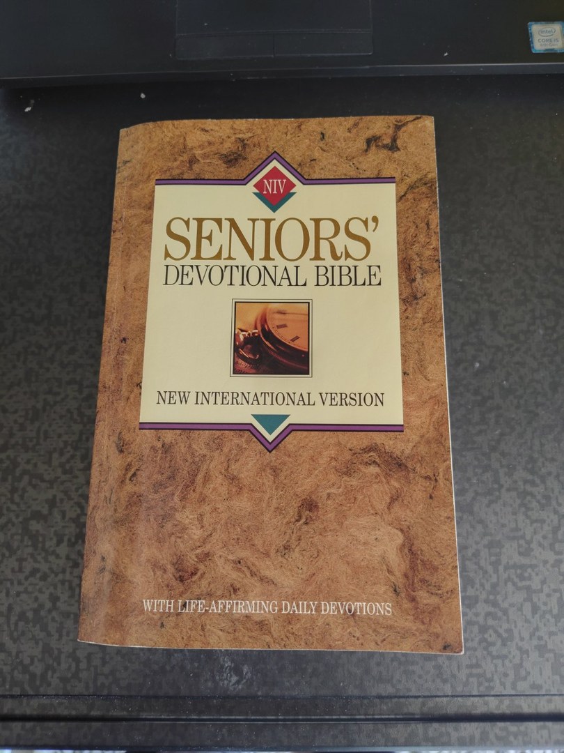 The Senior's Devotional Bible