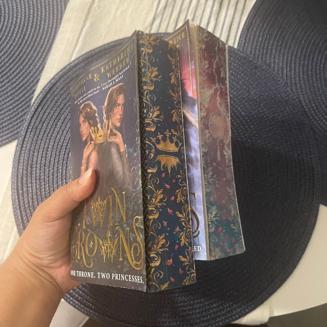 SPRAYED EDGES UK Twin Crowns and Cursed Crowns