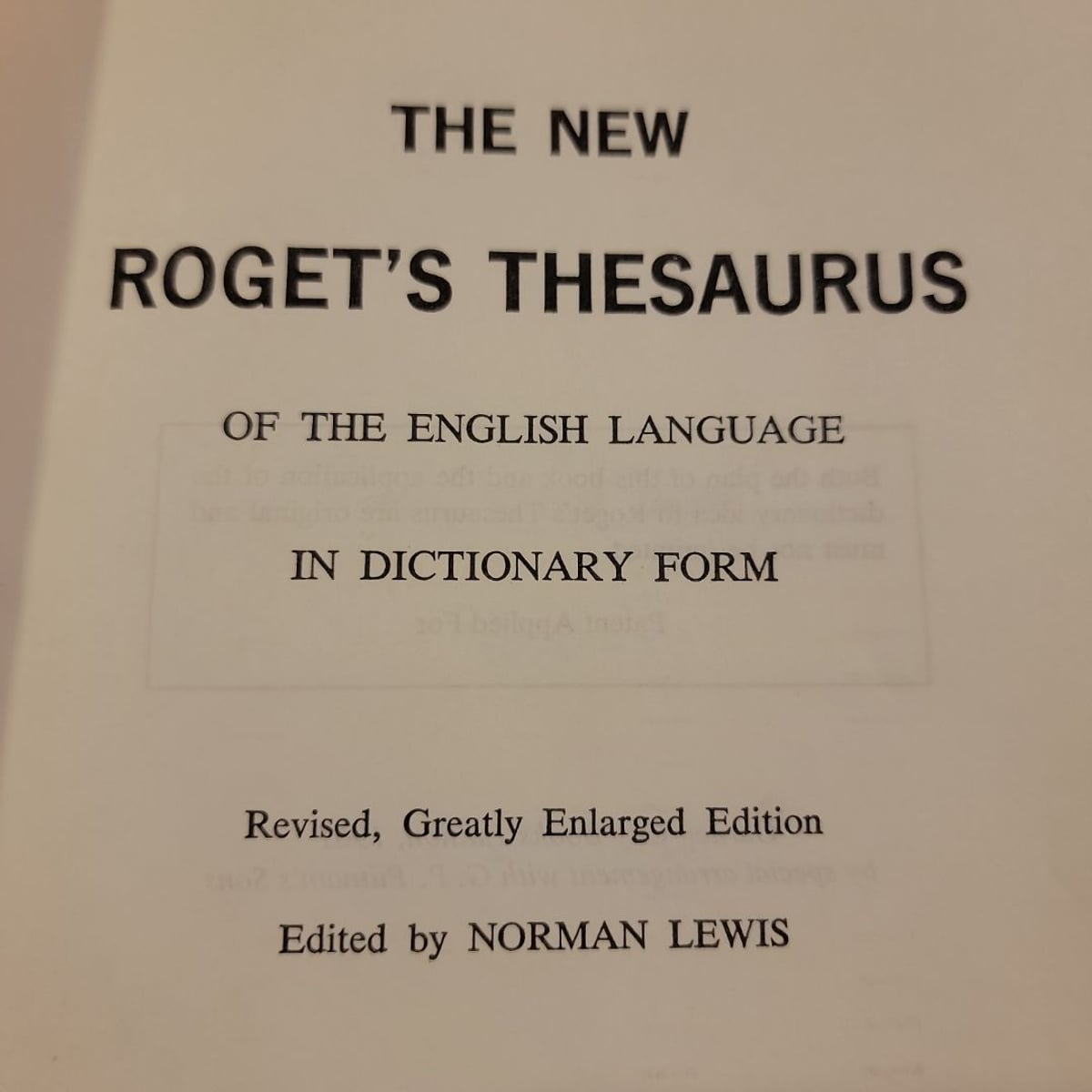 THE NEW ROGET'S THESAURUS OF THE ENGLISH LANGUAGE IN DICTIONARY FORM by ...