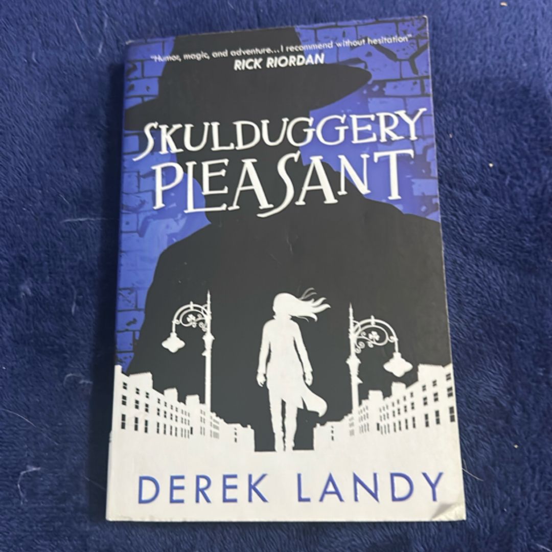 Seasons of War (Skulduggery Pleasant, Book 13)