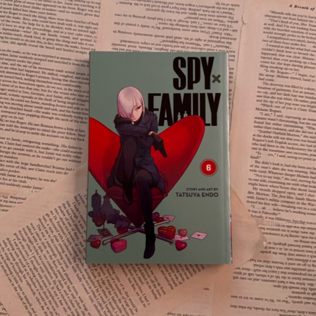 Spy X Family: Family Portrait by Tatsuya Endo; | PangoBooks