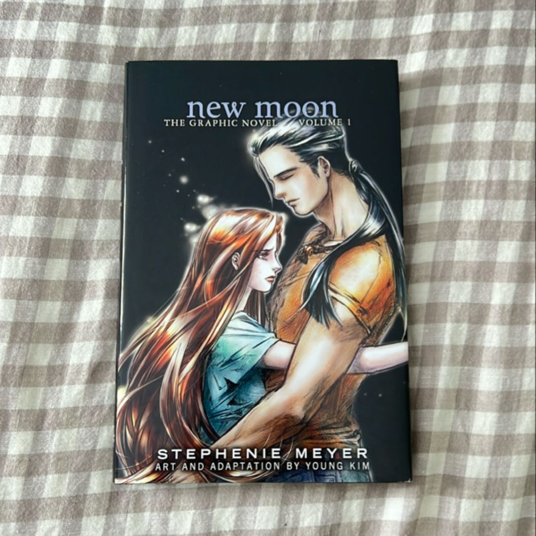 New Moon: the Graphic Novel, Vol. 1 by Stephenie Meyer; Young Kim