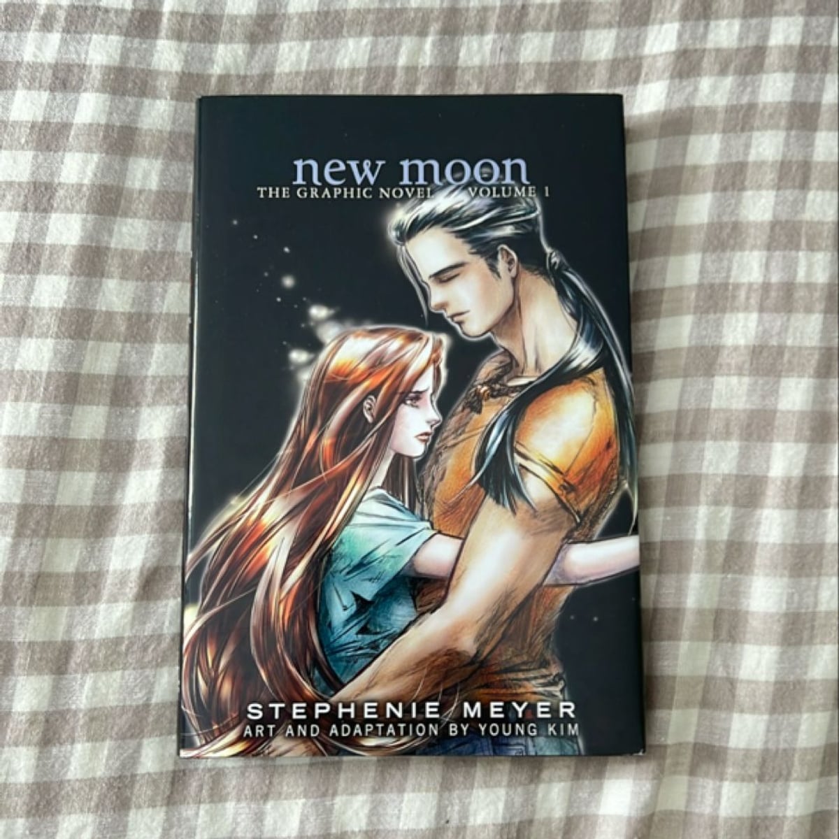 New Moon: the Graphic Novel, Vol. 1 by Stephenie Meyer; Young Kim