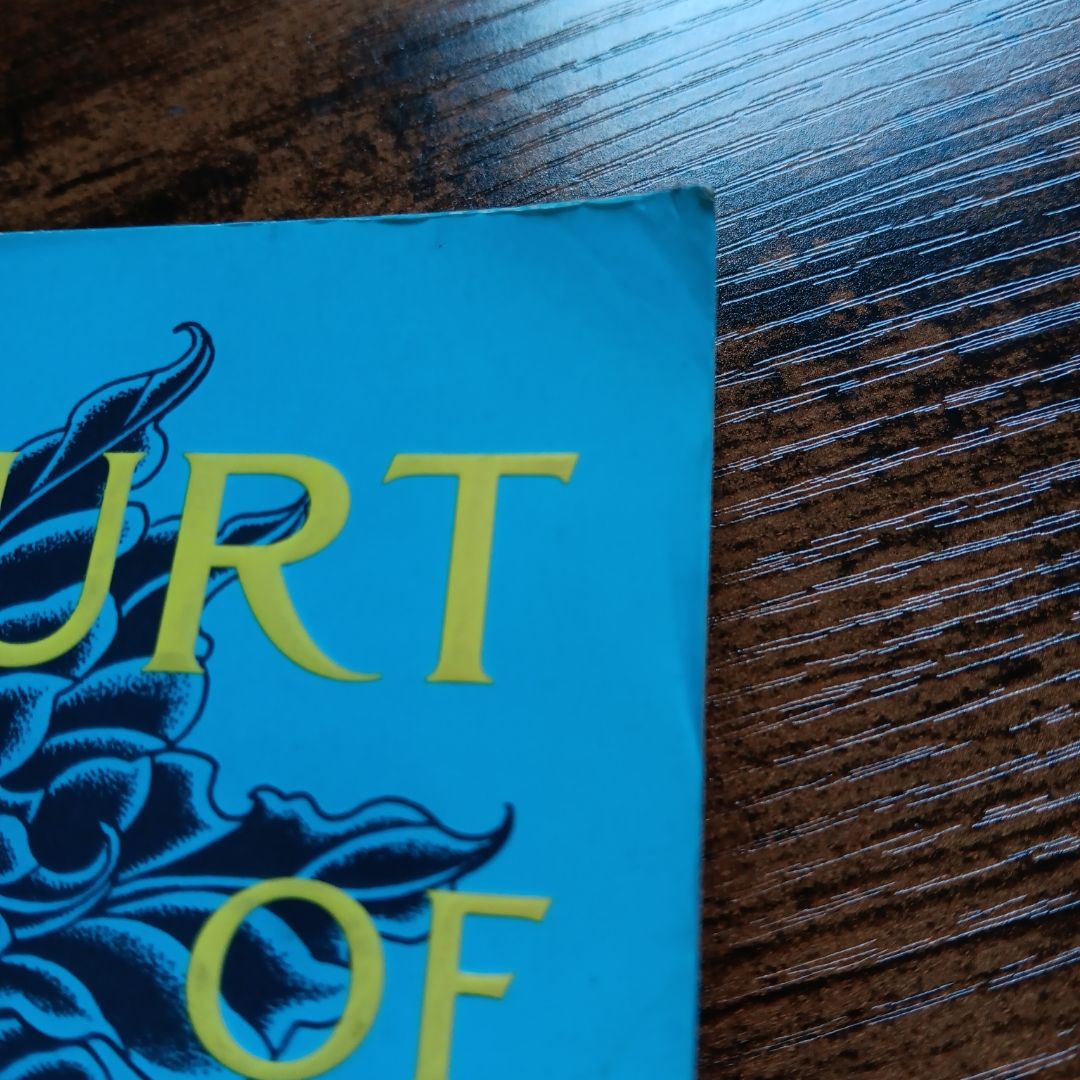 A Court of Thorns and Roses
