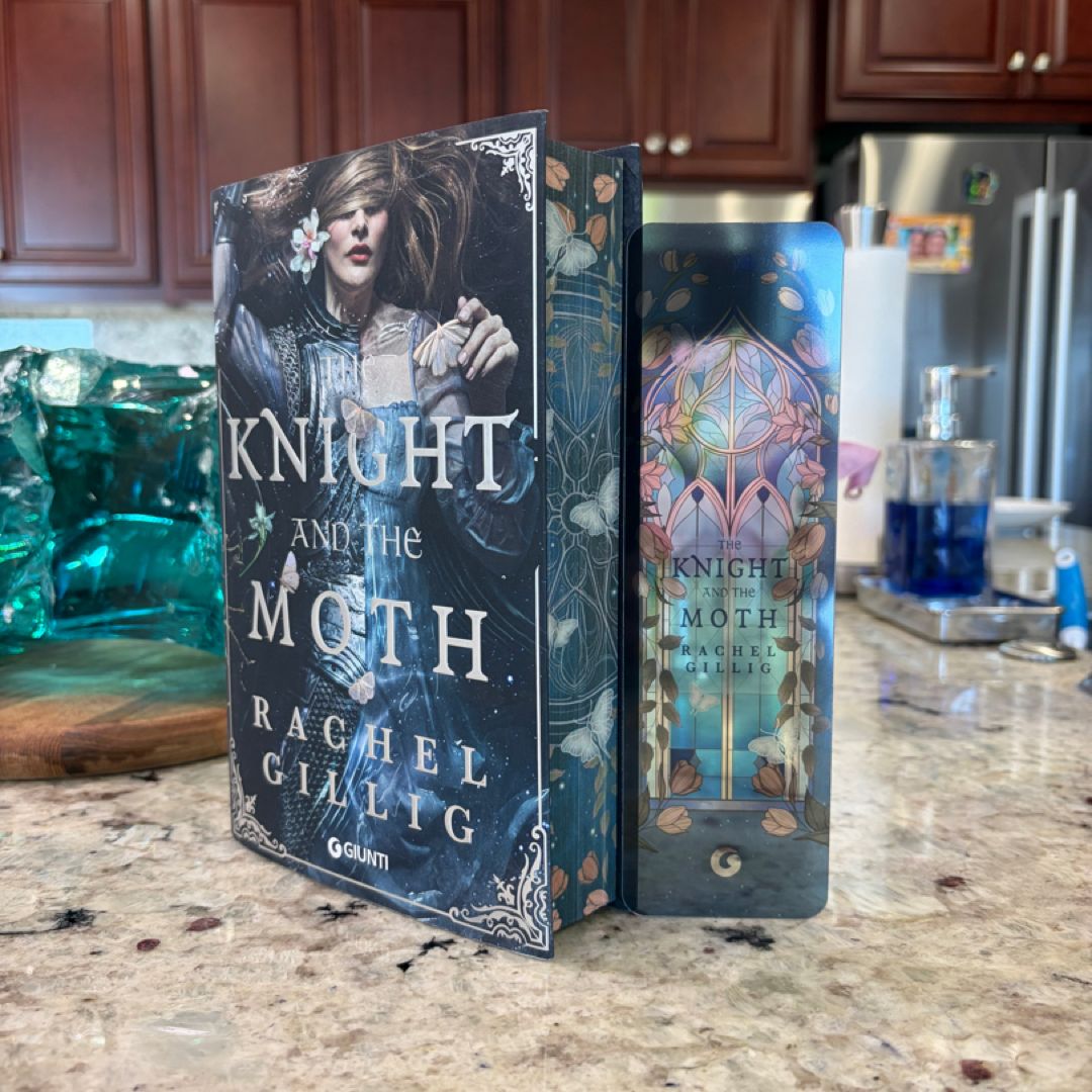 The knight and the moth. Ediz. italiana