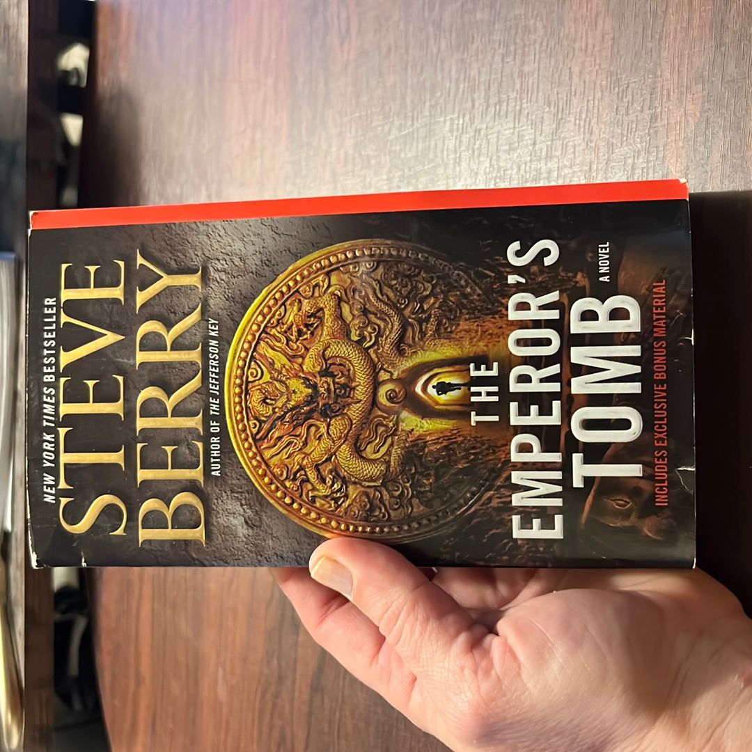 The Emperor's Tomb (with Bonus Short Story the Balkan Escape)