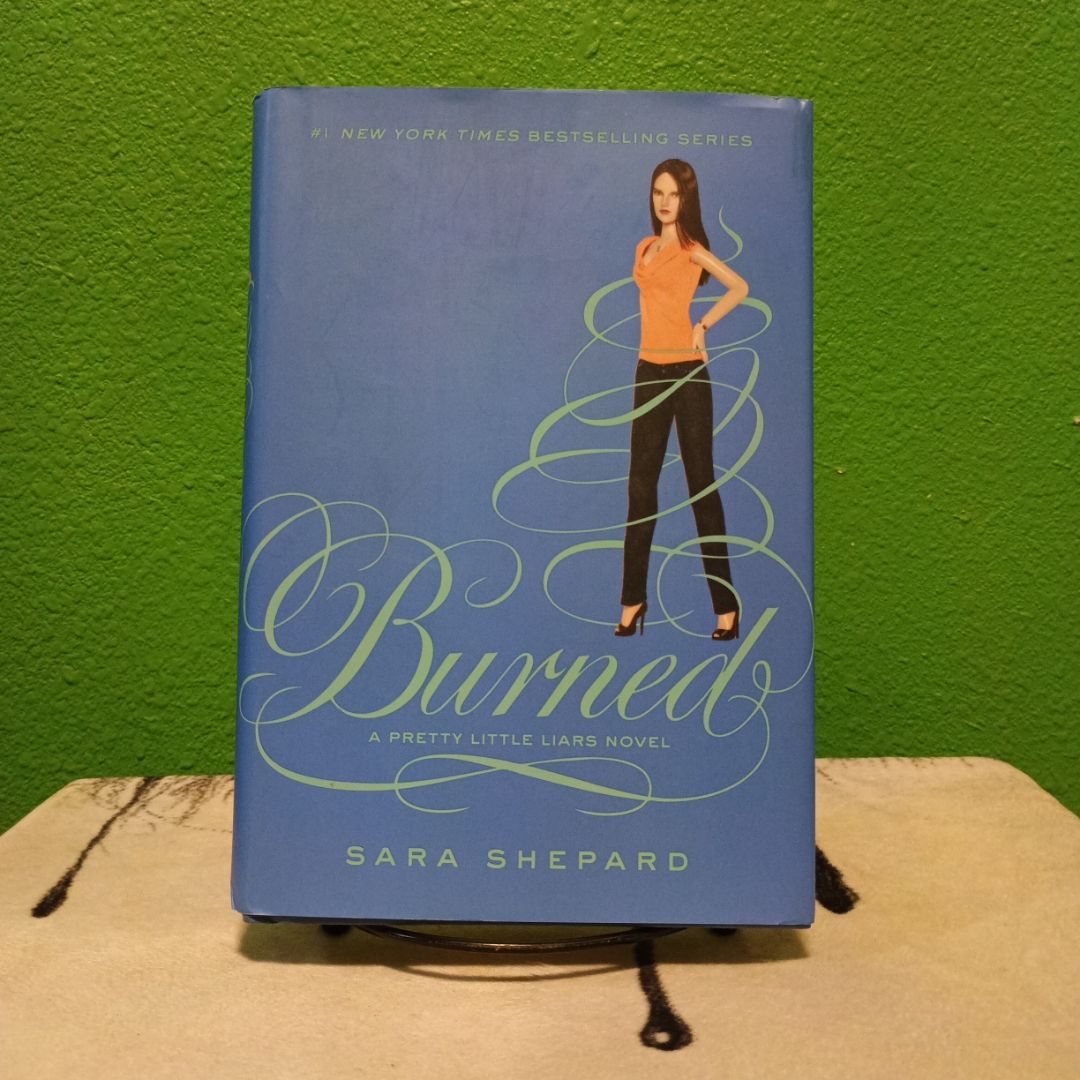 Pretty Little Liars #12: Burned