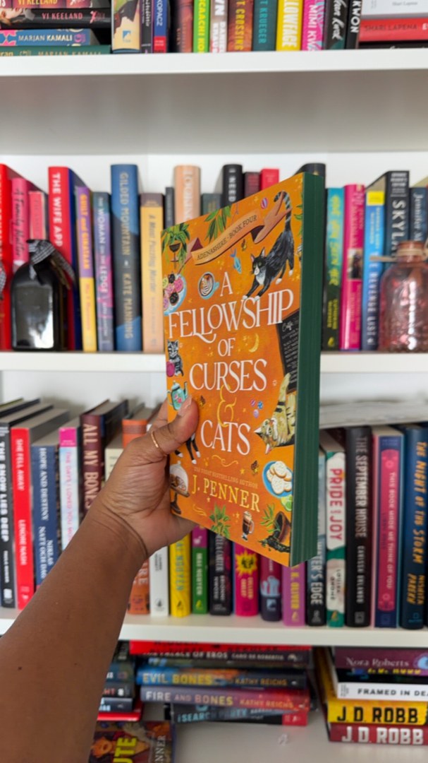 A Fellowship of Curses and Cats (Deluxe Edition)